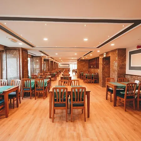 Royal Atlantis Hotel