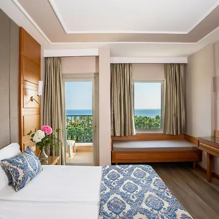 Hotel Royal Atlantis 4*