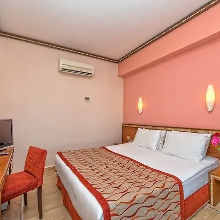 Hotel Royal Atlantis 4*