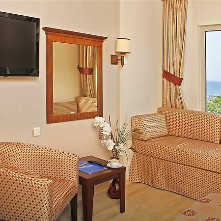 Royal Atlantis Hotel 4*