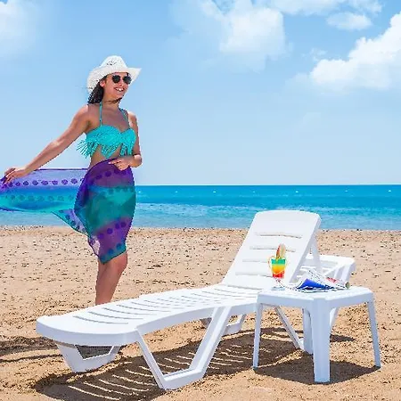 Royal Atlantis 4* Side