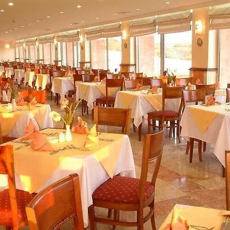 Hotel Royal Atlantis 4*